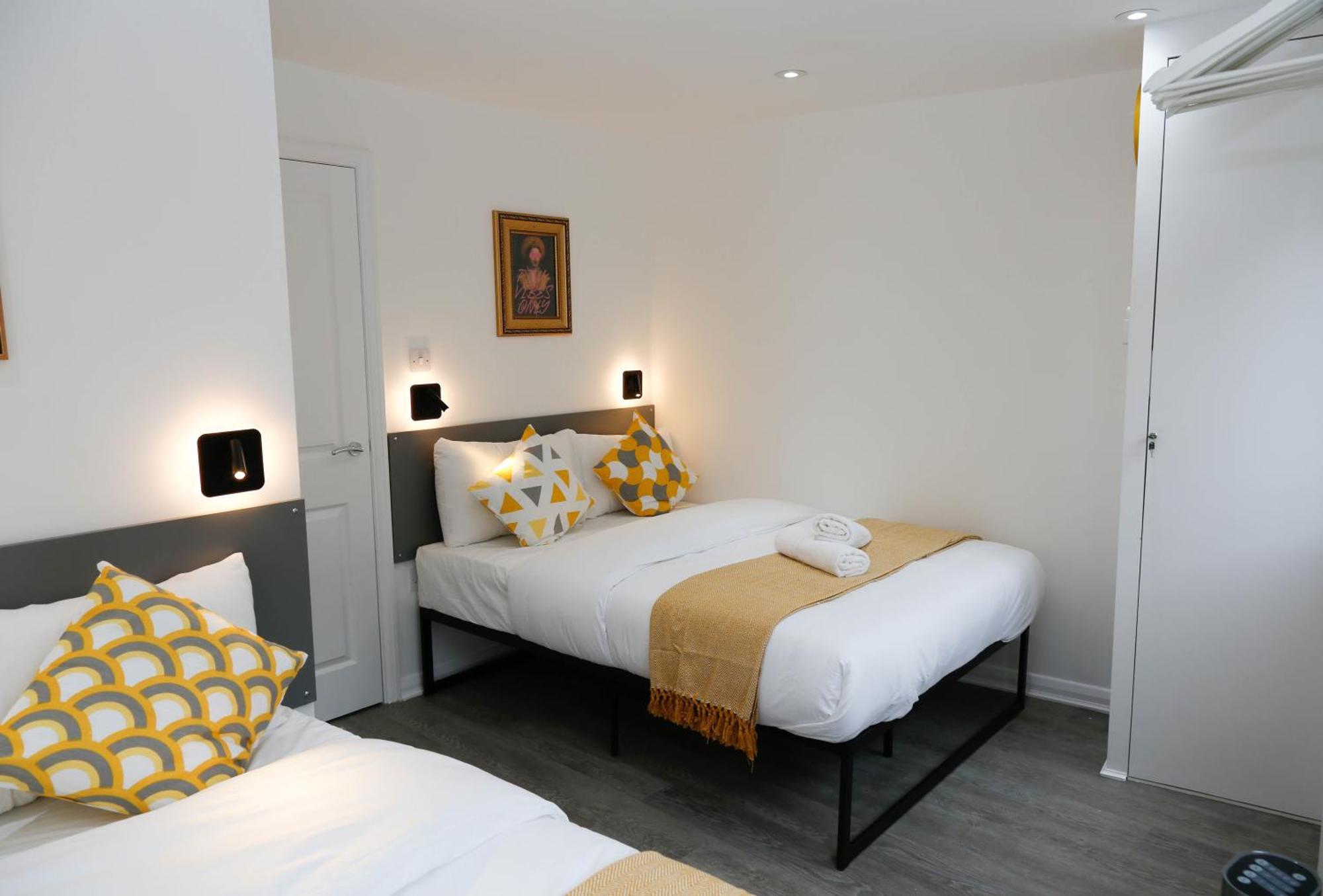 New Luxury Apartments In Central London Next To Shops, Cafes, Bars & Metro Экстерьер фото